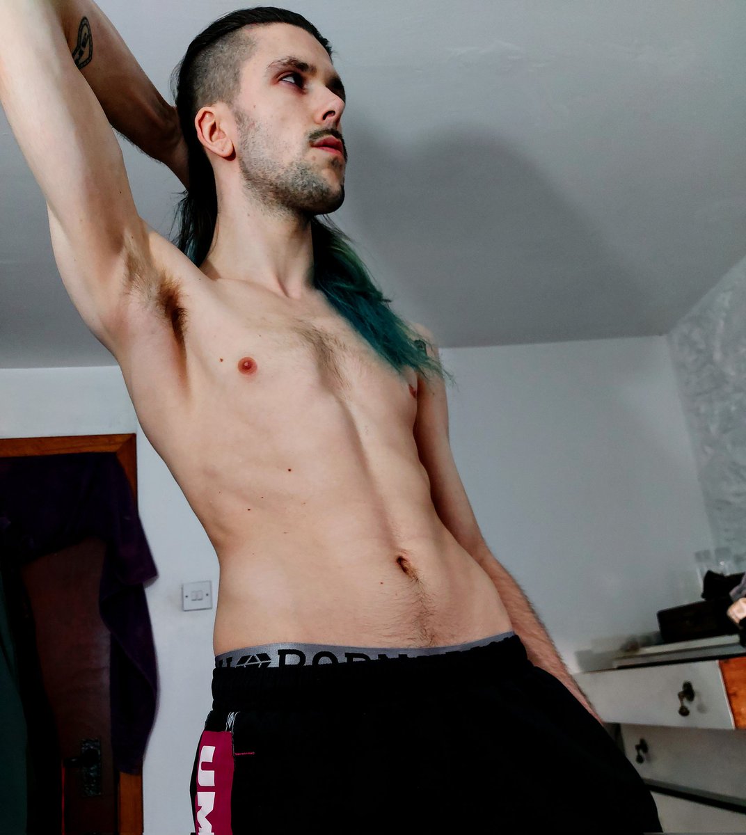 PunkBootMaster's tweet image. Me:
Glowing up &amp;amp; getting back in shape. 
 
you:
Wanking your wallet away on the Internet. 
/
/
Alpha beta Findom finsub geldslaaf paypig tpe slave