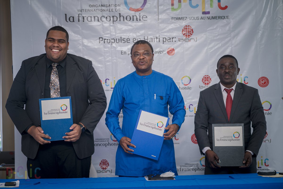 le 15 mars dernier,lancement de D-CLIC en Haïti. une opportunité de formation des jeunes au numérique . programme qui sera mise en œuvre par Banj en partenariat avec l'institut national d'éducation populaire.