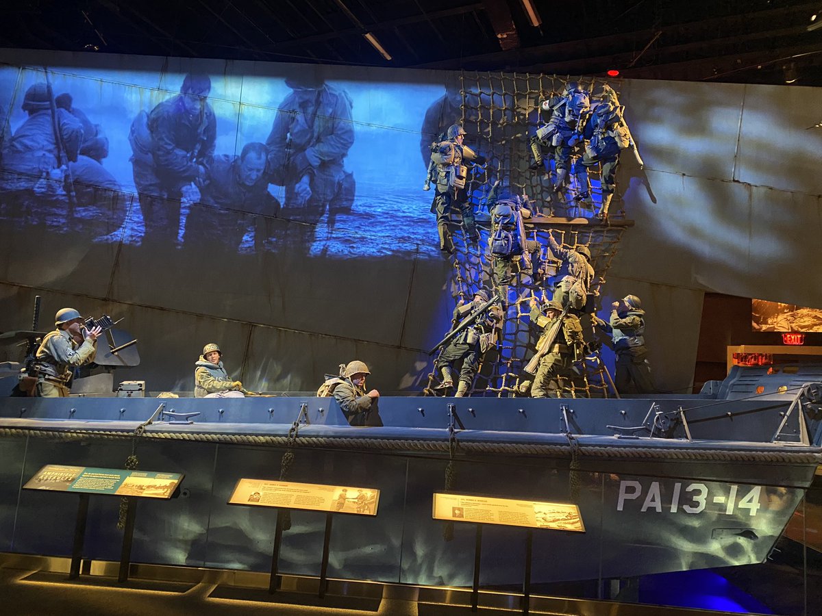 dgHYATTSNATION's tweet photo. United States National Army museum.   #bus2!!! https://t.co/ecmt4Qu5dx