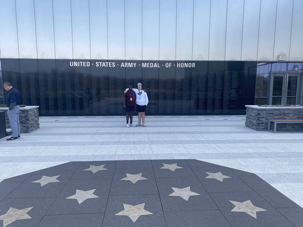dgHYATTSNATION's tweet photo. United States National Army museum.   #bus2!!! https://t.co/ecmt4Qu5dx