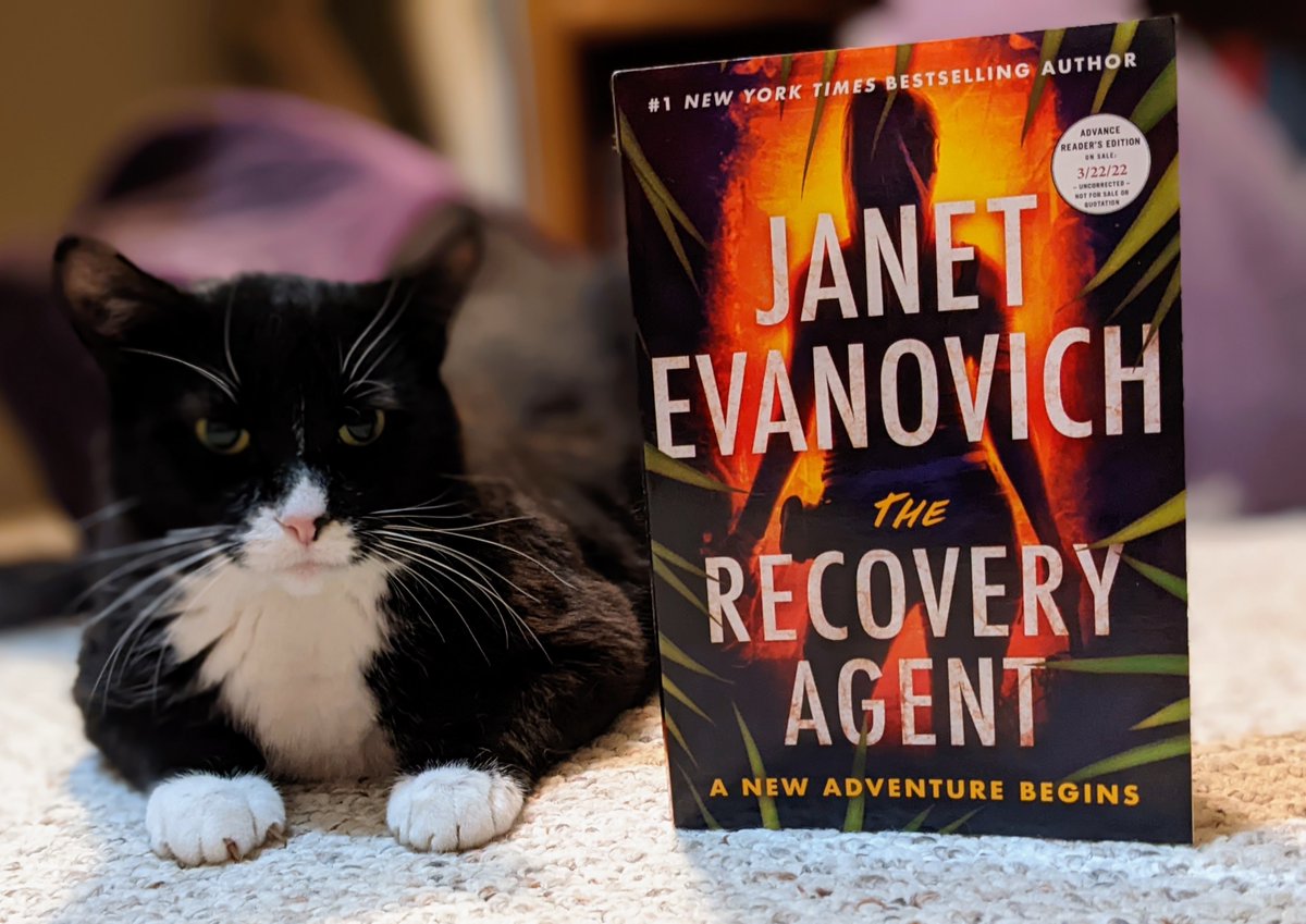UncleT_Bag's tweet photo. Happy #BookBirthday to @janetevanovich for #TheRecoveryAgent! This is a fun new series with a great character in Gabriela Rose. Check out the review: https://t.co/65AJXk7ko6. https://t.co/7ivTV3iLw6