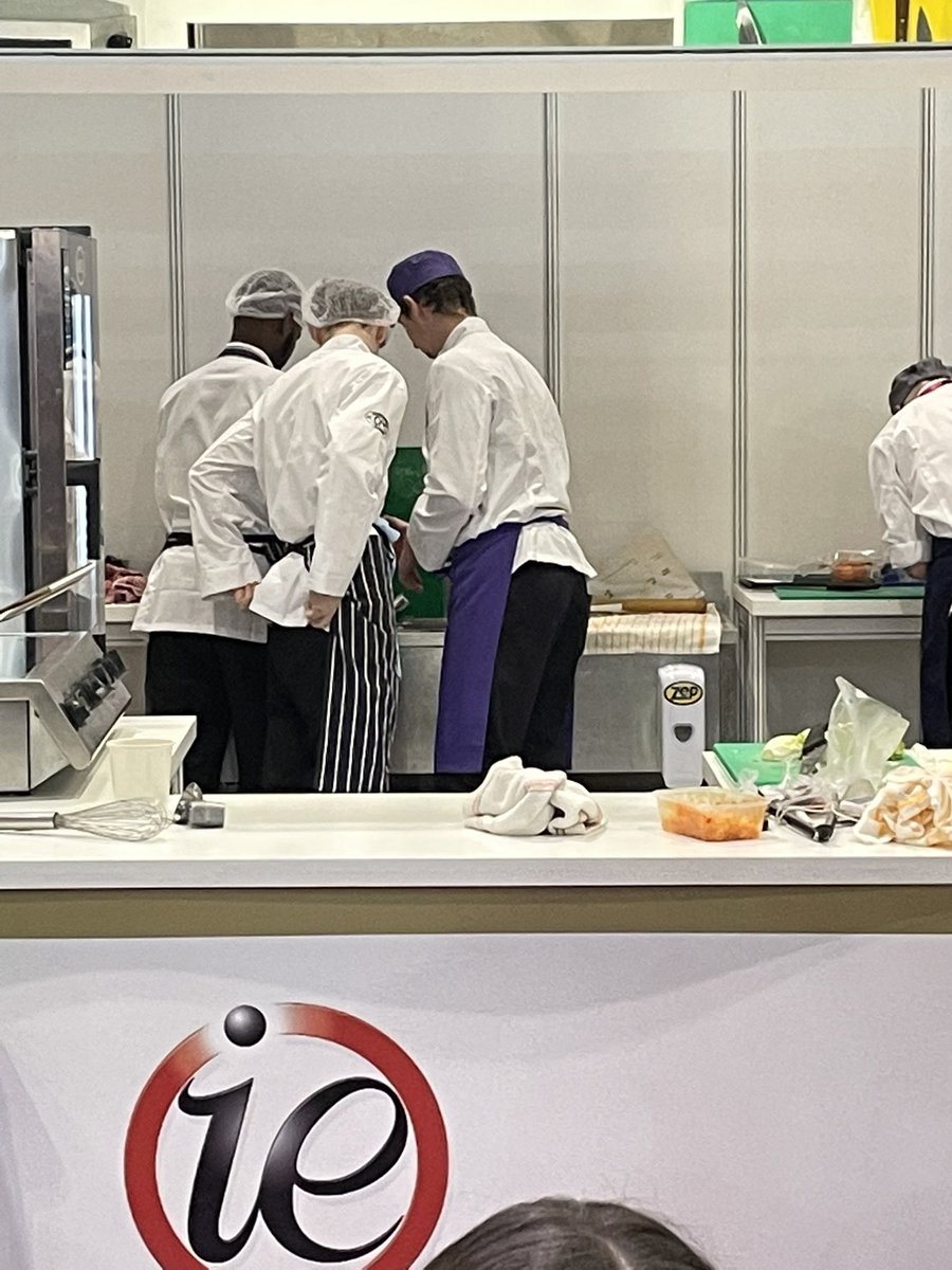 theatriumHRC's tweet photo. Fantastic result @theatriumHRC @HertRegCollege Studentβs are runners up in the Country Range student team challenge! #countryrange #chefs #HRC22 https://t.co/QwhQGuM8rZ