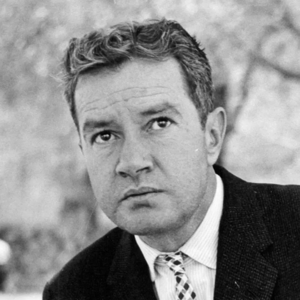 “Tú que llevas las orejas de fuera, fíjate a ver si no oyes ladrar los perros”.
(¿No oyes ladrar los perros?-Juan Rulfo) #ruvalcabasclass #elcervantinodemchi #apspanish #apspanishlit #literaturaespañola #culturahispana