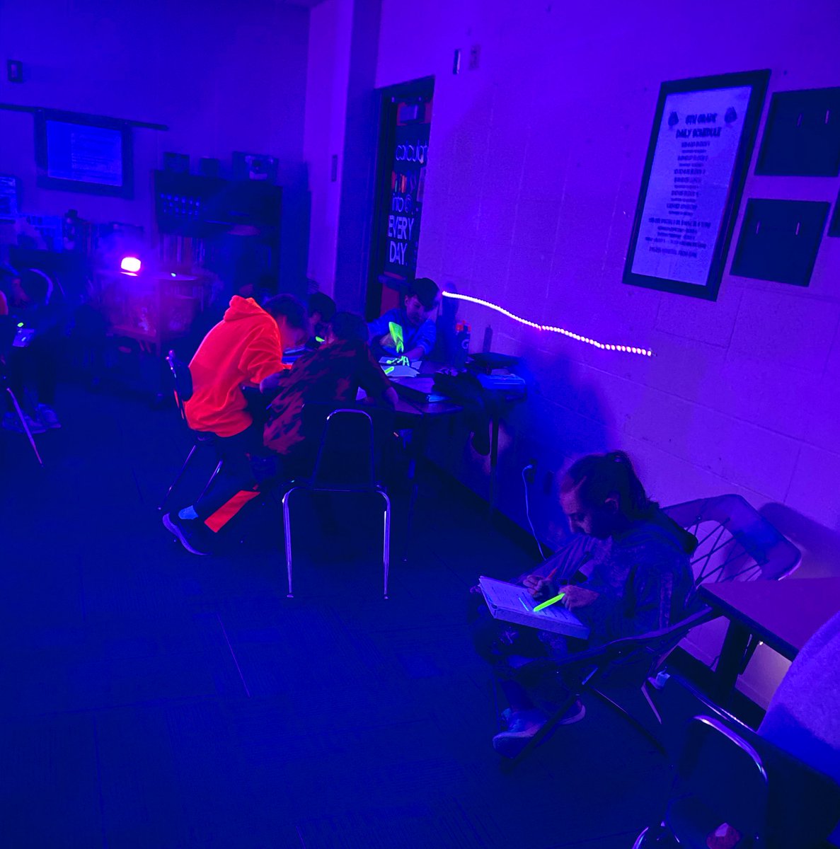 principal_boyer's tweet image. #glowmath! #mathengagenent #mrspudlicks6thgrd