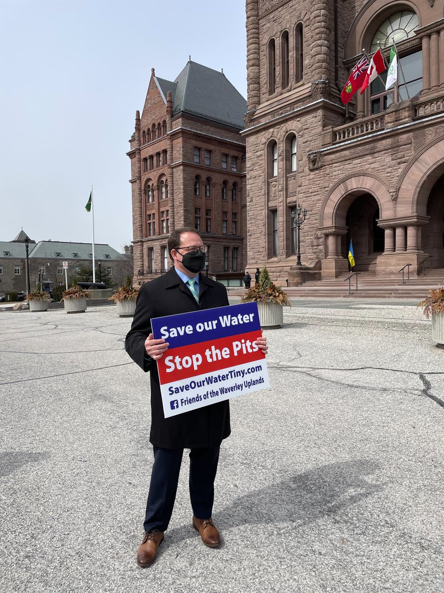 .<a href="/MikeSchreiner/">Mike Schreiner</a> at the World Water Day rally today 🙌

"Ontario Greens will continue to lead the way on protecting water. Whether it’s saving Duffins Creek, leading against Highway 413 &amp; the Holland Marsh Highway, or taking a stand against pipelines in the Great Lakes." #onpoil
