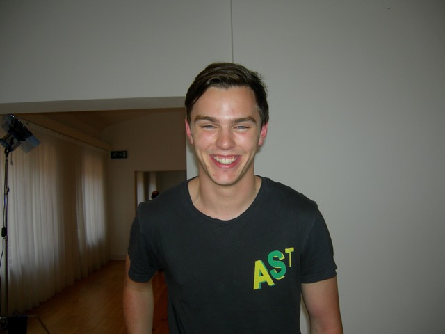 kylebuchanan's tweet photo. Nicholas Hoult was just 19 when he auditioned for FURY ROAD. George Miller was reluctant to even see him for the role of Nux because Hoult is 6 inches taller than Tom Hardy. But casting director Ronna Kress kept pushing for it. (He'd be 25 by the time the film came out.) https://t.co/nQTm3VT1ED