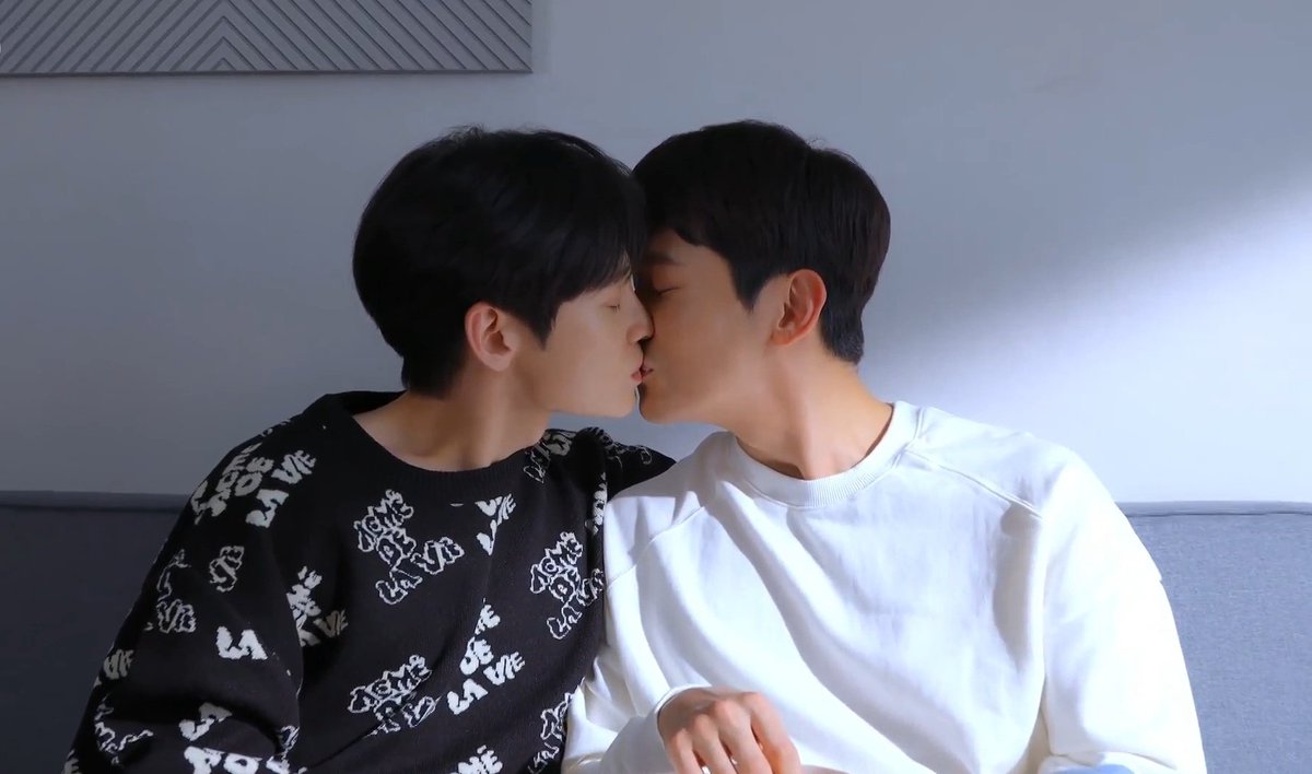 JSuibian's tweet photo. First Love Again se transformou no meu BL confort e um dos meus favoritos da Coréia, eles aqueceram meu coração, queria muito que tivesse tido mais tempo ou mais eps mas acho que tudo foi direitinho como deveria ser ❤️
#FirstLoveAgainEP6 https://t.co/QrCRZoBXWU