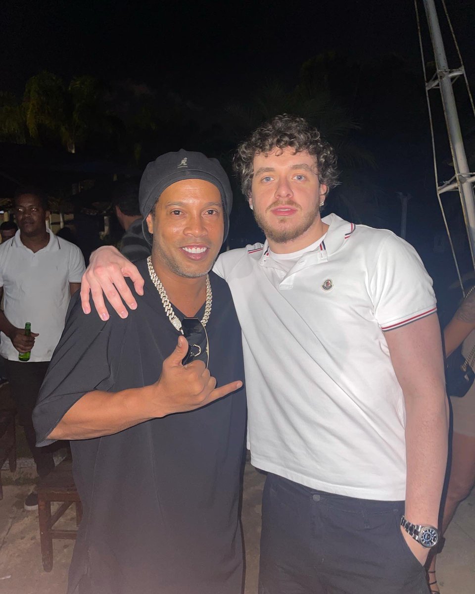 jackharlow's tweet photo. My hero before I wanted to rap… 🇧🇷

@10Ronaldinho https://t.co/uxGWeP9v8p