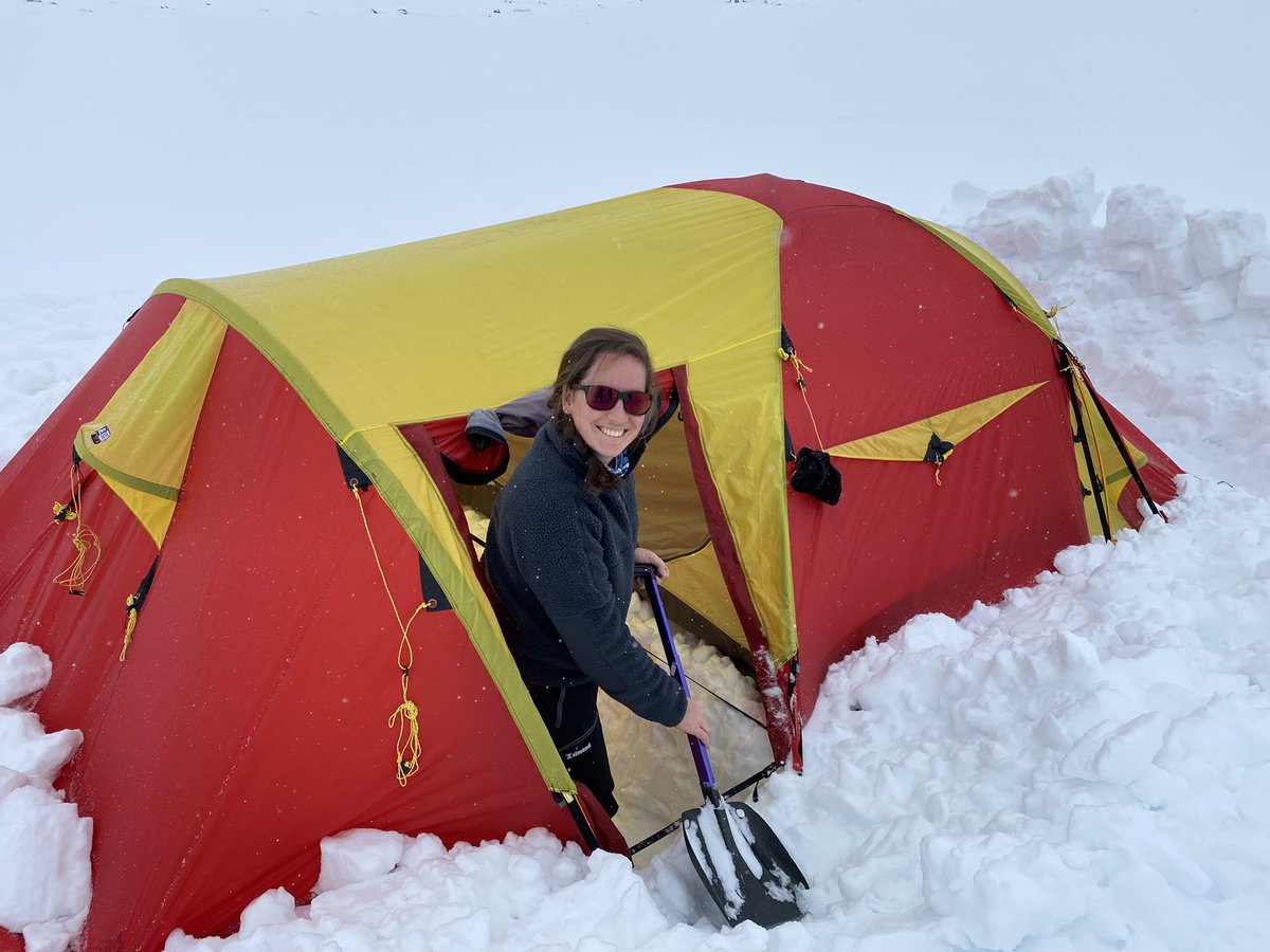 nissenjo's tweet photo. Inès Ollivier @deepice_project PhD from @Geofysen @uib @BjerknesBCCR at #deepice #finse training school https://t.co/sxzxzlJH2f