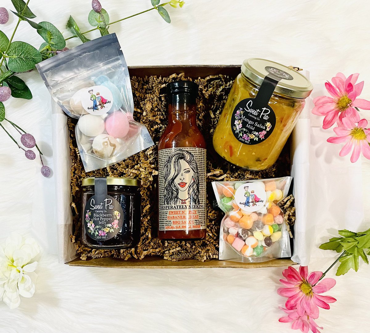 LetsgetLocal_ab's tweet photo. New Sweet N’ Spicy box!! Check us out on instagram or facebook 😍 https://t.co/QUr4qHlP8P