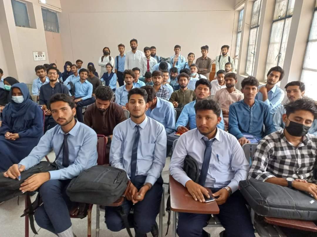 theiubwp's tweet photo. Executive Training Center, #IUB in collaboration with Department of Economics initiated 3 Week blended mode Study Skills Capacity Building Training for the Newly Inducted Students of Spring Session 2022.
.
Dated: March 22, 2022
#SSCBT #SpringSemester2022 #ETC #IBMAS #IUB https://t.co/Fos1cC0dQ2