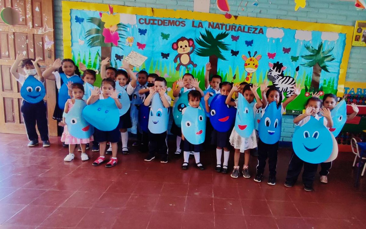 minedchinandega's tweet photo. #Ahora|Niños y niñas, Celebran el día Internacional del Agua💧
Y el cuido a la Madre Tierra 🌎
#Nicaragua https://t.co/eVxThpANTB