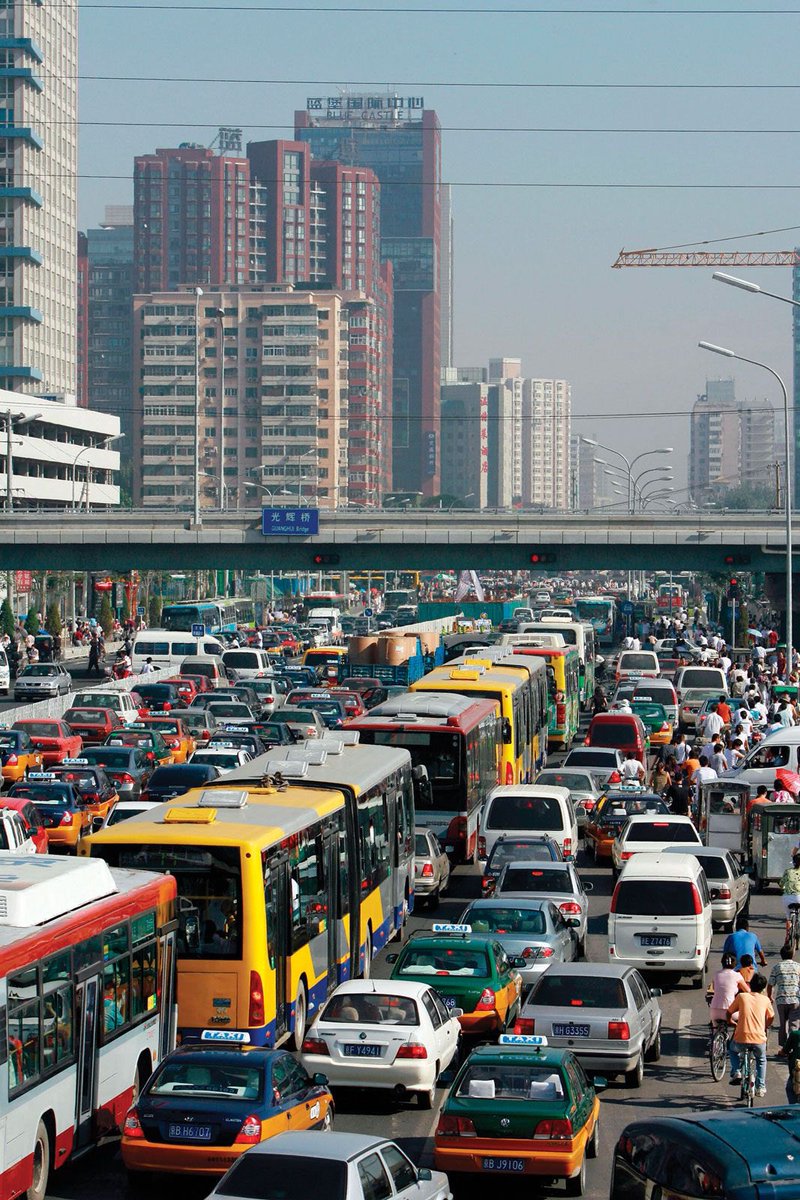 MchiShh's tweet photo. "Doscientos mil coches apretados junto al tuyo". (Como la vida misma- Rosa Montero) #ruvalcabasclass #elcervantinodemchi #apspanish #apspanishlit #literaturaespañola #culturahispana https://t.co/wR1eOiffLz
