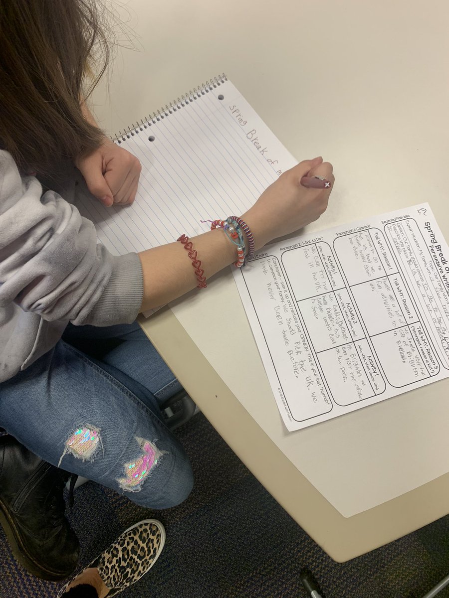 JLessway's tweet photo. Dollywood, Mexico, Australia, Ohio- these writers we persuading their families to travel to their spring break destination if they won a free trip! I have lots of places I want to go next year now 🤗🤣 #writeandread https://t.co/3Q2mArTbU6