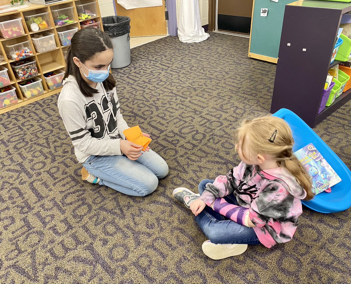 Mrs_Minges's tweet photo. Thank you Mrs. Parsons for inviting these Student Ambassadors to work with your class today! Yeinilie and Brody helped some Kindergarten students with their letters 😊 https://t.co/QwKOmqxbCj