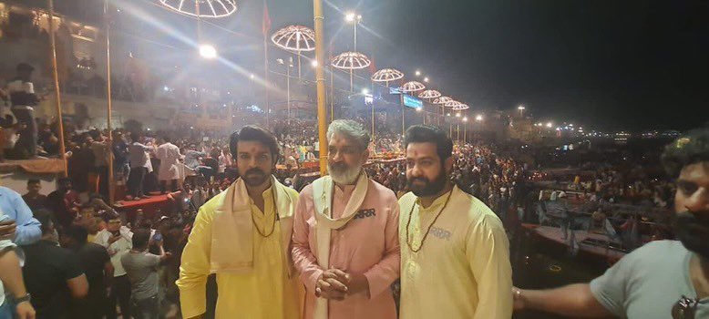 sreekanth_offI's tweet photo. #RRRMovie team in the divine city of Varanasi.
#JrNTR #Ramcharan @ssrajamouli
#RRRinVaranasi
#RRROnMarch25th https://t.co/wMbQ14pVNz
