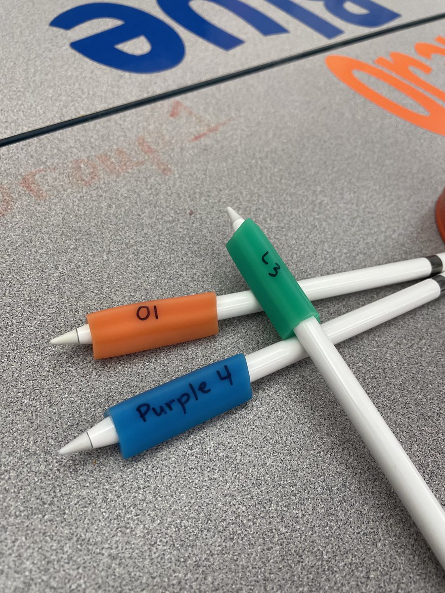 jam4art73's tweet photo. This is a cool hack I discovered to keep apple pencils from rolling off the table. Triangle pencil grinders. Color coded to match each iPad for students. https://t.co/77B6lmPIne