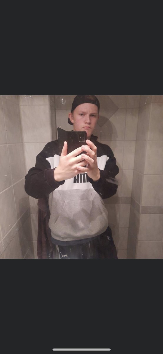 Cirosstory's tweet photo. Här är pissluffaren Fabian Cederholm som mördade två lärare i en skola i Malmö! Hade han hetat Ahmed Mohammed så hade han blivit stämplad terrorist och blivit uthängd överallt men nu så är det annorlunda. https://t.co/LzLIbnrDZK