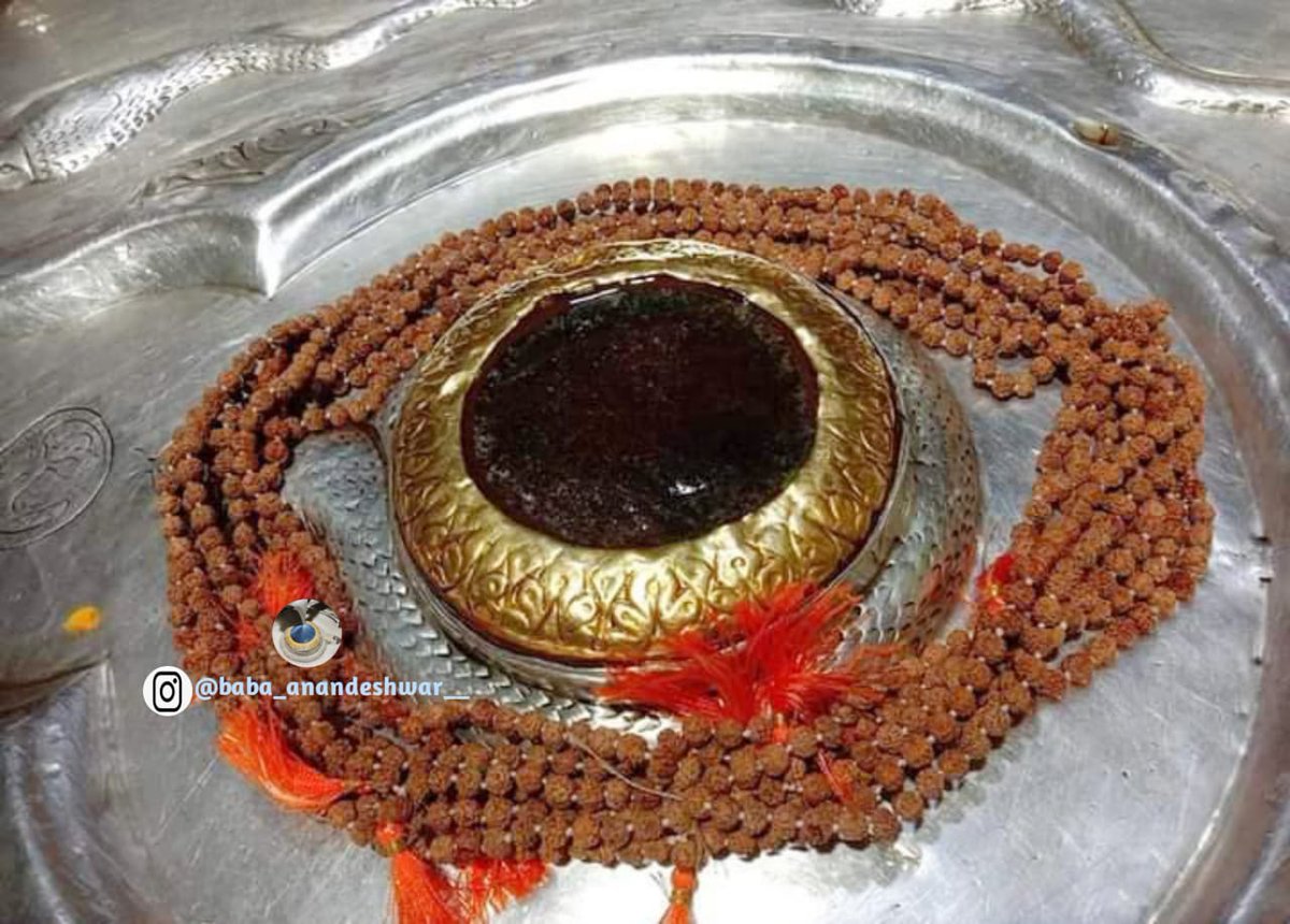 babaanandeshwa's tweet photo. महादेव का साथ ही काफी है 🙏🔱

Jai Baba ki 🙏🏻❤️
#हर_हर_महादेव 
 Use #baba_anandeshwar__

#om #harharmahadev #shiva #omnamahshivaya #mahadev #jaibabaki #bholenath #mahakal
#kanpur #instgram
#om #harharmahadev #Baba #Shivar #Mahadev #kanpur
#kanpur #instgram https://t.co/BDYgNcsMWb