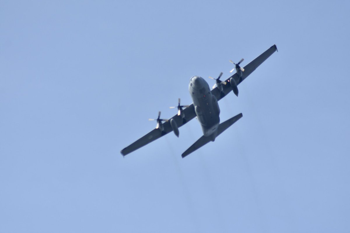 bizjetsofwar's tweet photo. A RNLAF (🇳🇱) C-130 Hercules made a surprise flypast over my house today! 

NAF71 // G-988 // #480C06 https://t.co/Z6AgtO53aD