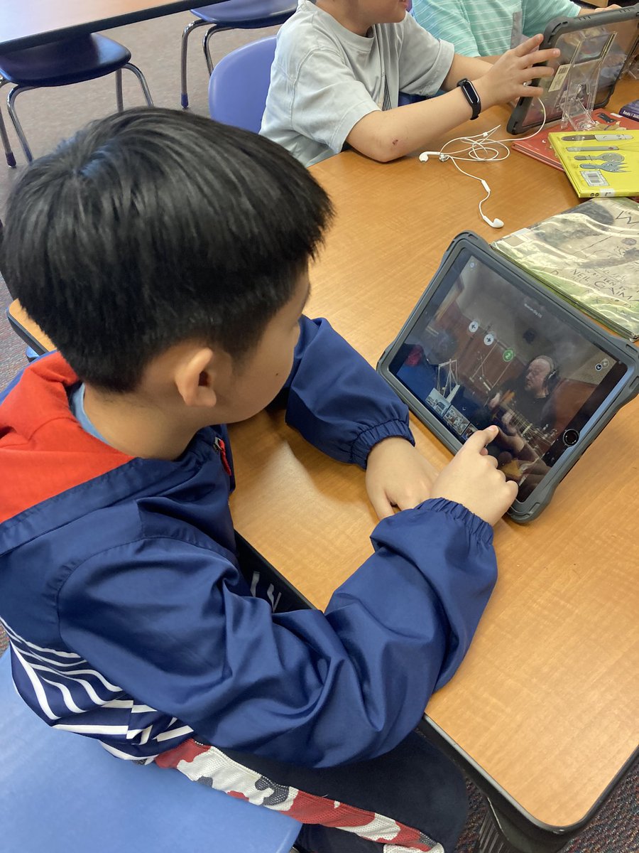 Catie Bales tweet media