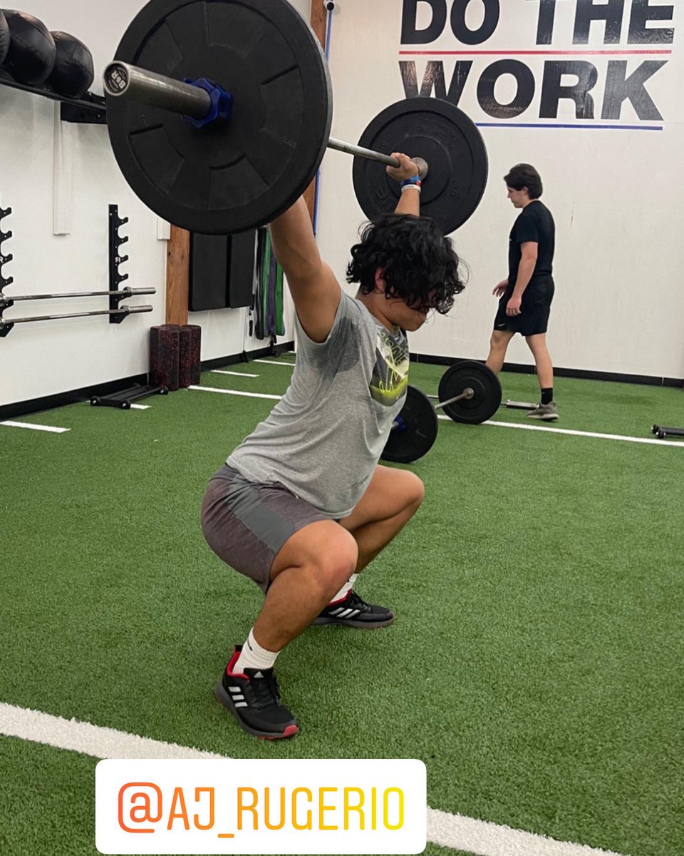 ArmedPHorce's tweet photo. Core, Plyo, and balance Lower body focus day! 🦵🏾🦵🏾🦵🏾Working those small foundational aspects of strength is key for development and continued growth!  This challenged many of the athletes but they accepted And conquered! 

#BBAATHLETICS
#ONYXFITNESSACADEMY https://t.co/kCx8tEJTlv