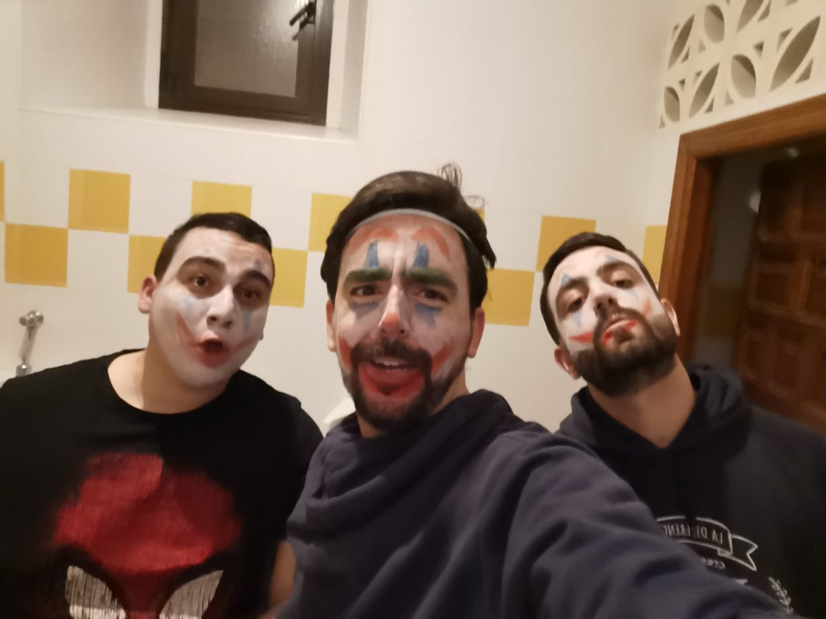 Terminamos el fin de semana del Seminario dando gracias a Dios por todo lo vivido…

El viernes tuvimos Vigilia Vocacional para pedir por las vocaciones presentes y futuras. 

Terminando la noche con un Escape Room en el que menores y mayores disfrutamos y celebramos San José.
