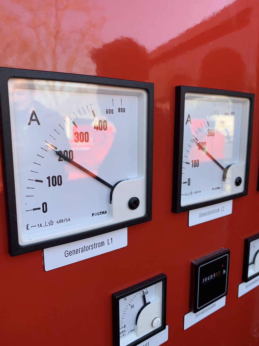 Timo_u_de's tweet photo. Heute eine Einweisung für ein 250 KVA Aggregat von #Polyma bekommen 😊 🚒
#katastrophenschutz #Land #Hessen #KRITIS #Blackout #wiesbaden https://t.co/mSAkxAaHfi