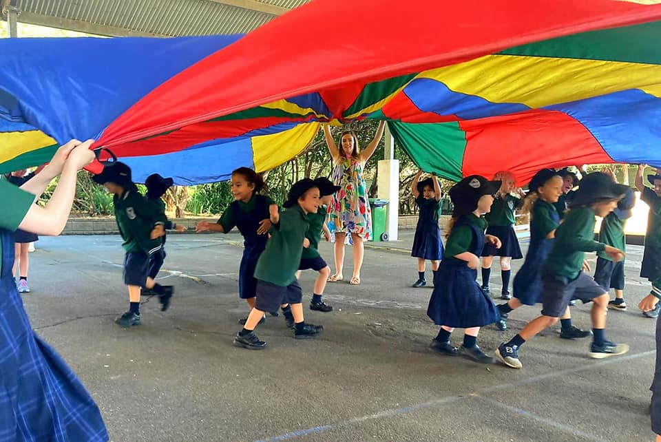 NSWEducation's tweet photo. A mid-week mood booster from our lifelong learners making lifelong friends. 👯

📸: Finley Public School, @OrangeGrovePS &amp; Bateau Bay Public School  

#LoveWhereYouLearn https://t.co/1tvgcGrz0V