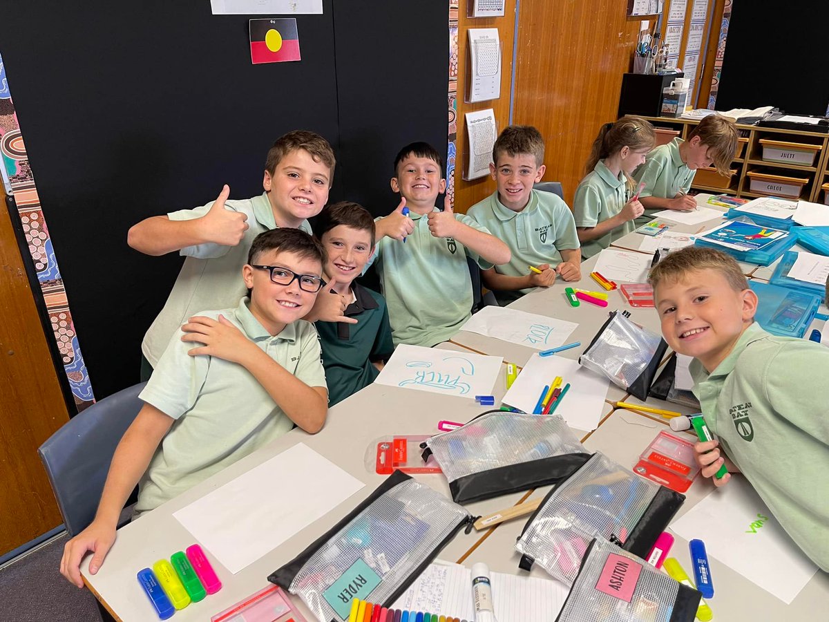 NSWEducation's tweet photo. A mid-week mood booster from our lifelong learners making lifelong friends. 👯

📸: Finley Public School, @OrangeGrovePS &amp; Bateau Bay Public School  

#LoveWhereYouLearn https://t.co/1tvgcGrz0V