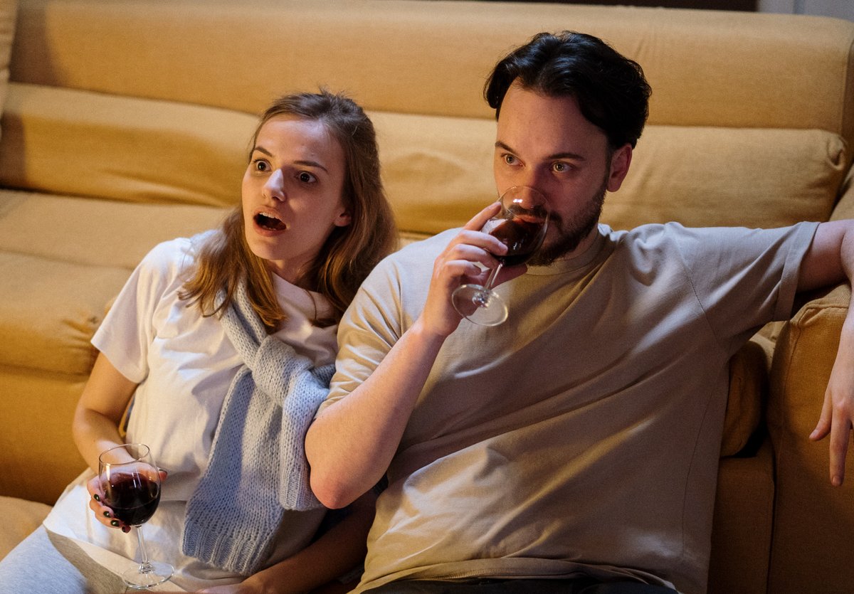 the_ARF's tweet photo. The reach of linear TV ads has declined according to @sambatv. Their analysis finds that 95% of linear TV advertising impressions were served to just 55% of viewers in Q4 2021 https://t.co/oJnPCbY4Nm #TV #CTV #broadcastTV #networkTV #audiencemeasurement #mediaresearch #TVviewers https://t.co/a7xWOkY28W