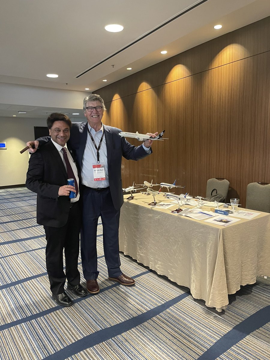 VICMODEL's tweet photo. Displaying our plane models in San Francisco transport logistic supply chain forum March 22-23,2022😎 https://t.co/uMuvNppL2M