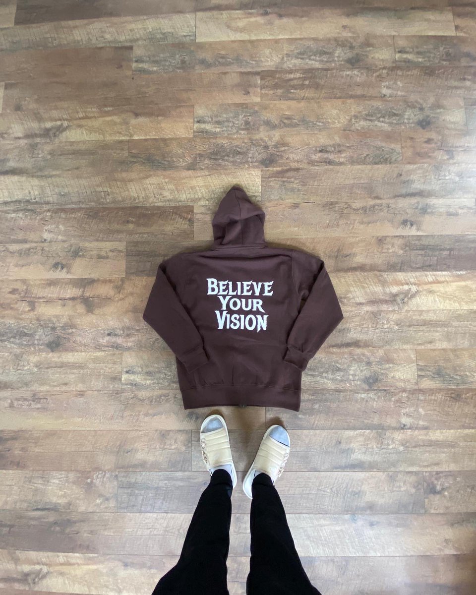 Visionary_15's tweet photo. Giving one of these away 🤎

RT and Drop your size to join https://t.co/HXI4vLc5an
