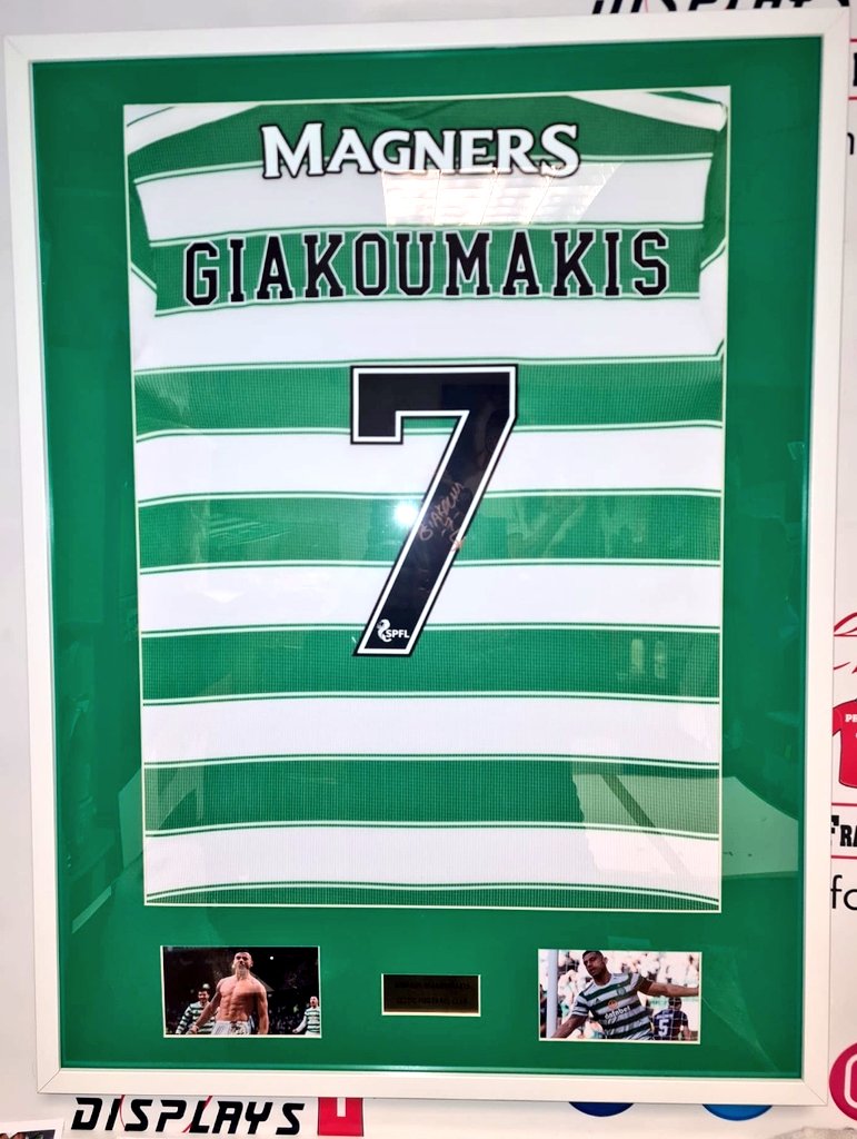 ProperDisplay's tweet photo. ๐MAKE US AN OFFER๐
Hatrick hero Giakoumakis signed shirt, framed in premium framing.
#ProperFrameDisplays
#MakeUsAnOffer https://t.co/DhqOOKAvEA