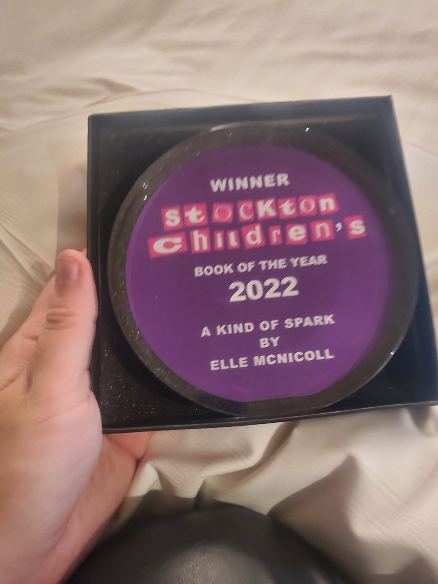 Elle McNicoll ✍🏻📚🩷💜💙 tweet media