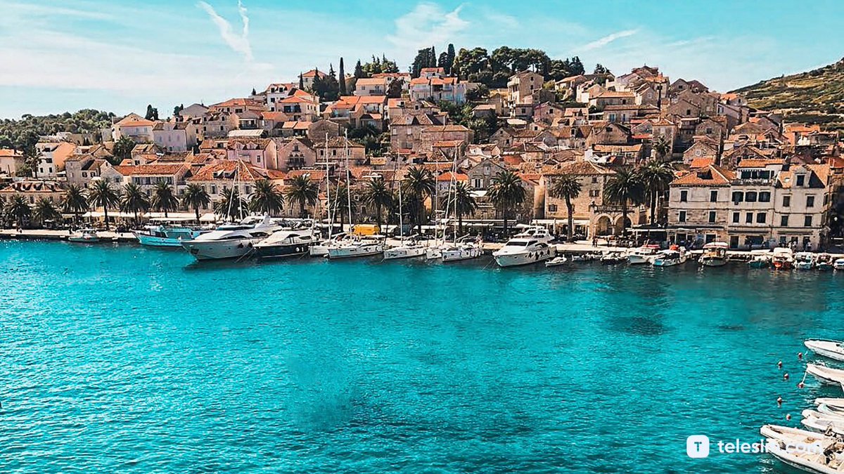 telesimofficial's tweet photo. This color! 😍 #Croatia, wait for us this summer.

#Traveltips: use the Telesim app to stay connected instead of switching sim cards or paying huge roaming bills. #ComingSoon Follow us to be the first to try our app.

📷 @viince_r via Pexels

#vacationplans #travel #TravelTuesday https://t.co/8WjyuRgCfZ