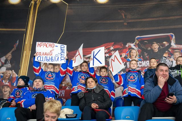 АКМ и "Академия Михайлова" сыграют с командой болельщиков
tula-sport.ru/news/52657