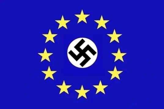 KevinBouchet45's tweet photo. Face à la montée du nazisme en Europe 🇺🇦, l'Union européenne 🇪🇺 pense mettre son drapeau à jour
#Frexit https://t.co/wti98TJY4w