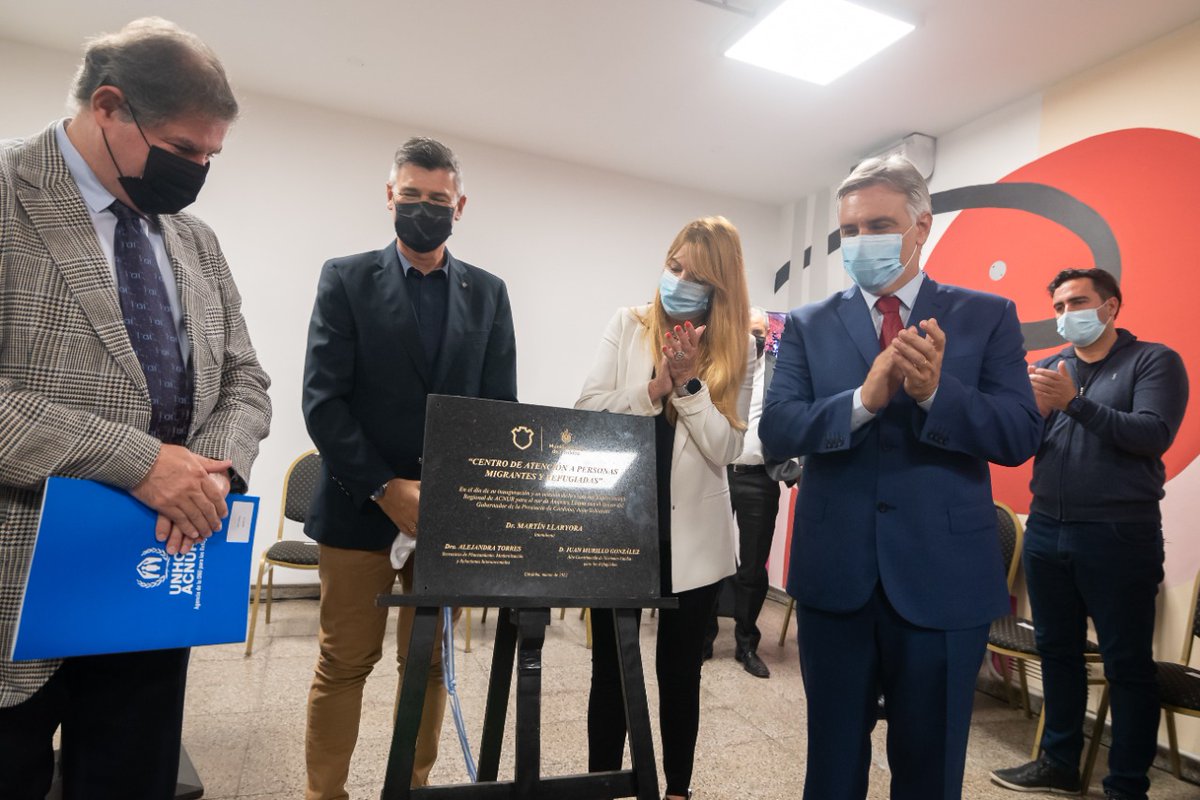 ACNURConoSur's tweet photo. ¡#Córdoba tiene un nuevo Centro de Atención para Personas Migrantes y Refugiadas! 🏙️🏡

Junto al Intendente @MartinLlaryora inauguramos un nuevo espacio de integración y solidaridad de la @MuniCba.

#ACNURenCórdoba https://t.co/HqAdpUg7WC