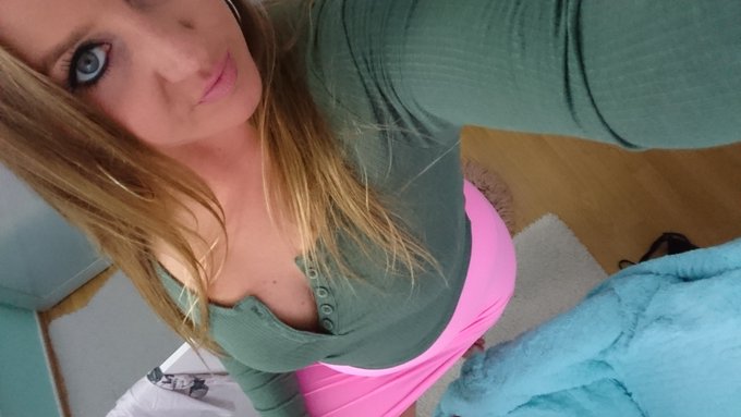https://t.co/quaxktzTsH  20% f&uuml;r denn ersten Monat ;)  Verpasse meine geilen Beitr&auml;ge nicht ...  Verkaufe<a href="/tag/camgirl"class="tags"><span>#camgirl</span></a><a href="/tag/onlyfans"class="tags"><span>#onlyfans</span></a>