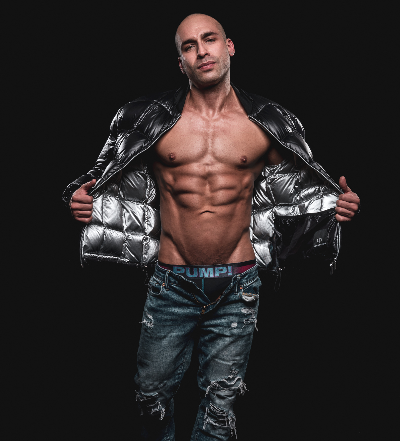 1 pic. Show us what you got ?? Hottie @TonyVersace15 by @PaulJamnicky x https://t.co/GiK6hulLCm
.
@hotd_goodm