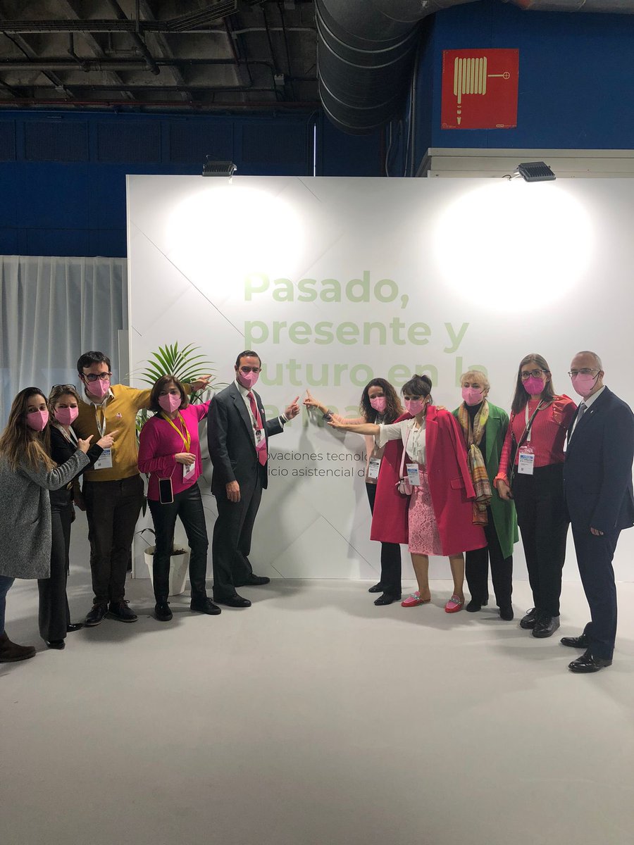 Pensandoenfutu's tweet photo. Camina con nosotros hacia el futuro que necesitamos los farmacéuticos! Gran día en @infarma_es ! #yovotoarosalia
#yovotorosa
#eleccionescofm https://t.co/Uv1mJwXkpo