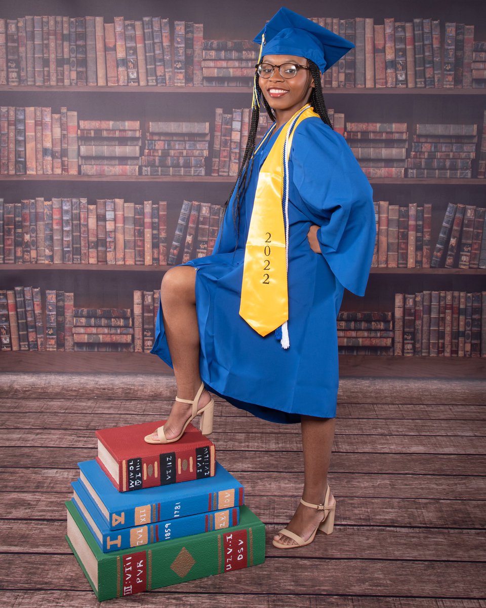 omarslavndrwife's tweet image. #YASSSSS 👩🏾‍🎓👩🏾‍🎓👩🏾‍🎓