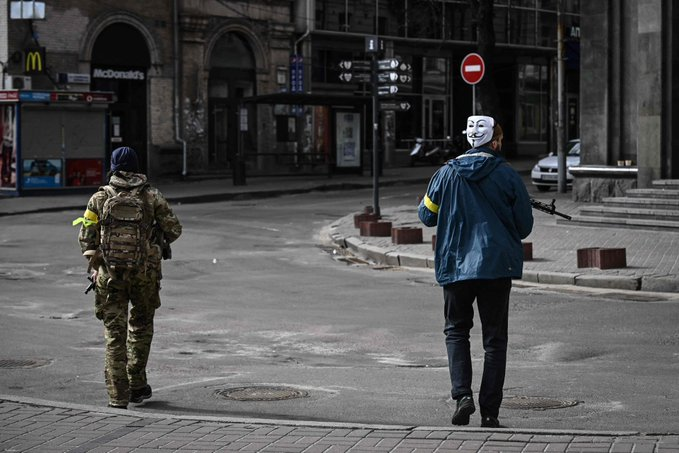 Anonymous_Link's tweet photo. Anonymous in defense of Ukraine not only in the networks.

We are #Anonymous. We are Legion. We do not forgive. We do not forget. Expect us! #OpRussia

#FreeUkraine 🇺🇦 https://t.co/zj1utwWOVk