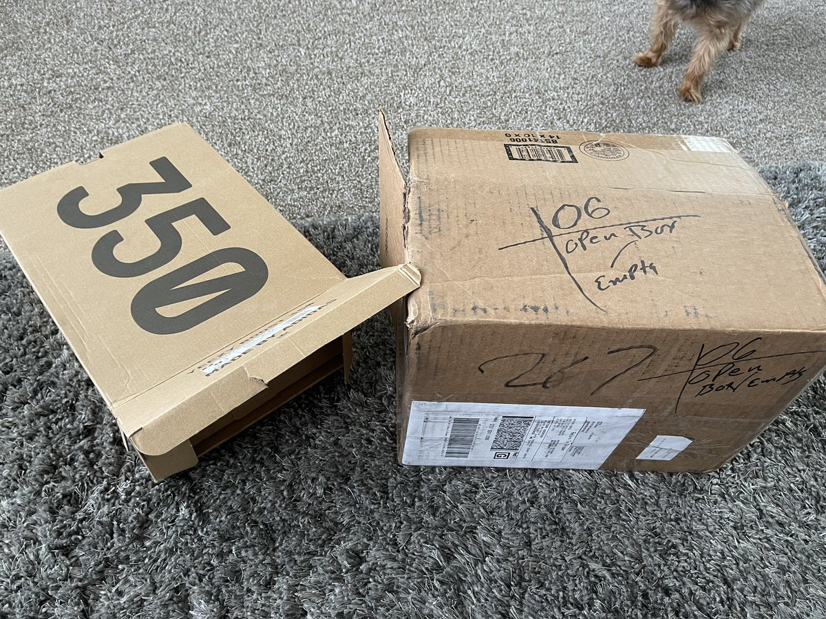 BotterBuilder's tweet photo. It finally happened to me like so many others. A @FedEx employee STOLE my Dazzling Blues. eBay authentication refused the package because it was an “empty box”. I sell over $100k a year on eBay and exclusively use Fedex. What is wrong with people? @FedExHelp https://t.co/TtPfDBsQK6