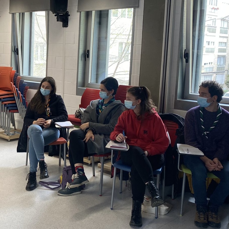 EscuelaSdM's tweet photo. El pasado sábado tuvimos el taller formativo "Crecimiento en mi grupo scout". Os dejamos un par de fotos de ese día. https://t.co/Y13w1bJHXJ