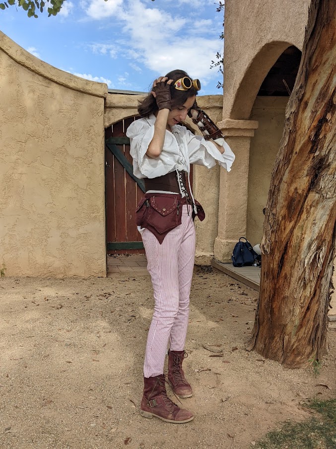 Not to flex but I totally nailed my outfit at the Renaissance Festival 😤🧙⚙️