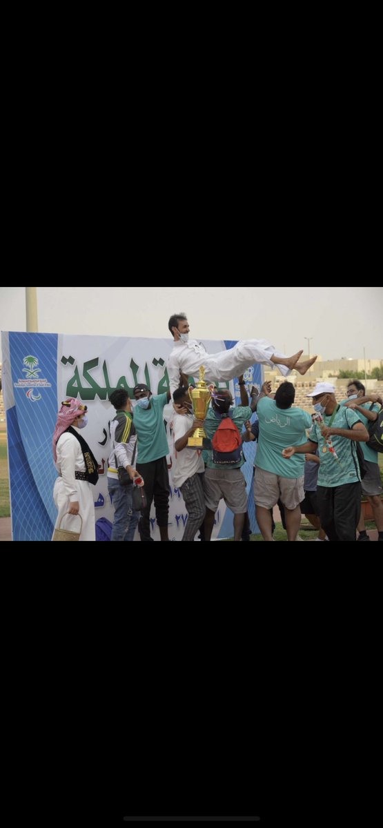 mo7_mansoor's tweet photo. @ALFWERES666 @rash_ed1402 أقسم بالله أنك نعم الرجل والأخ / ما أنسى بطولة الطايف لألعاب القوة ، بعد ما رجع نادي الرياض لموقعه الصحيح في الصف الأول ،، كنت أيقونة النجاح وصانع الأفراح بدعمك ووقوفك معنا لين حققنا الأول / شلناك فوق أكتافنا من حب وتقدير لك واللي بالقلب أكبر وأقوى 🤍 https://t.co/YwR3XFVZhk