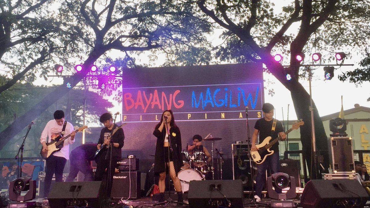 httpxgd's tweet photo. god i would give anything to perform in front of a crowd with a band, again 😩 https://t.co/7wEH7WwjSO