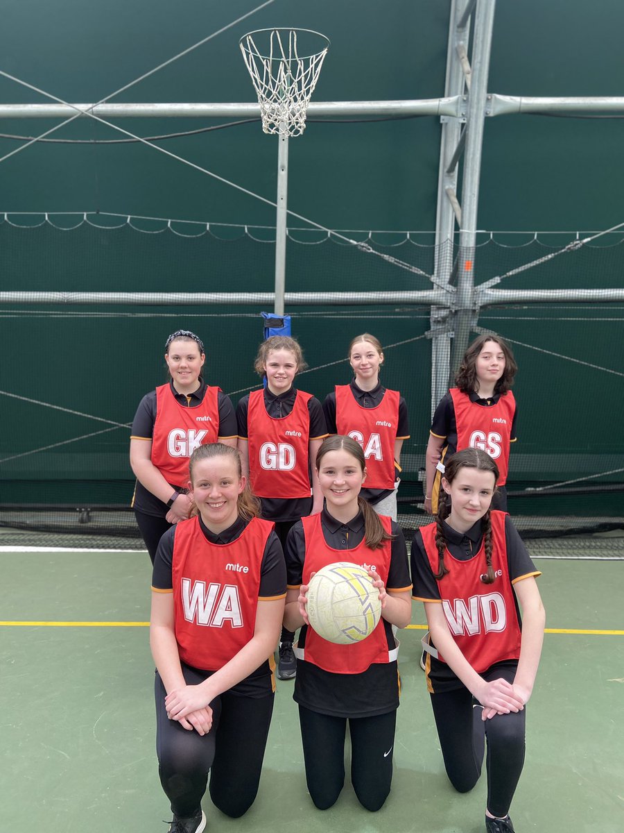 mcnamarachri's tweet photo. Great to be able to enter 2 teams into tonight’s Yr 9 end of season Netball tournament. Hele’s Hornets finished joint 2nd in their group and Hele’s Hawks 3rd. Solid performances by all!@PeHeles @HelesSchool https://t.co/Xw8yUPxoyE